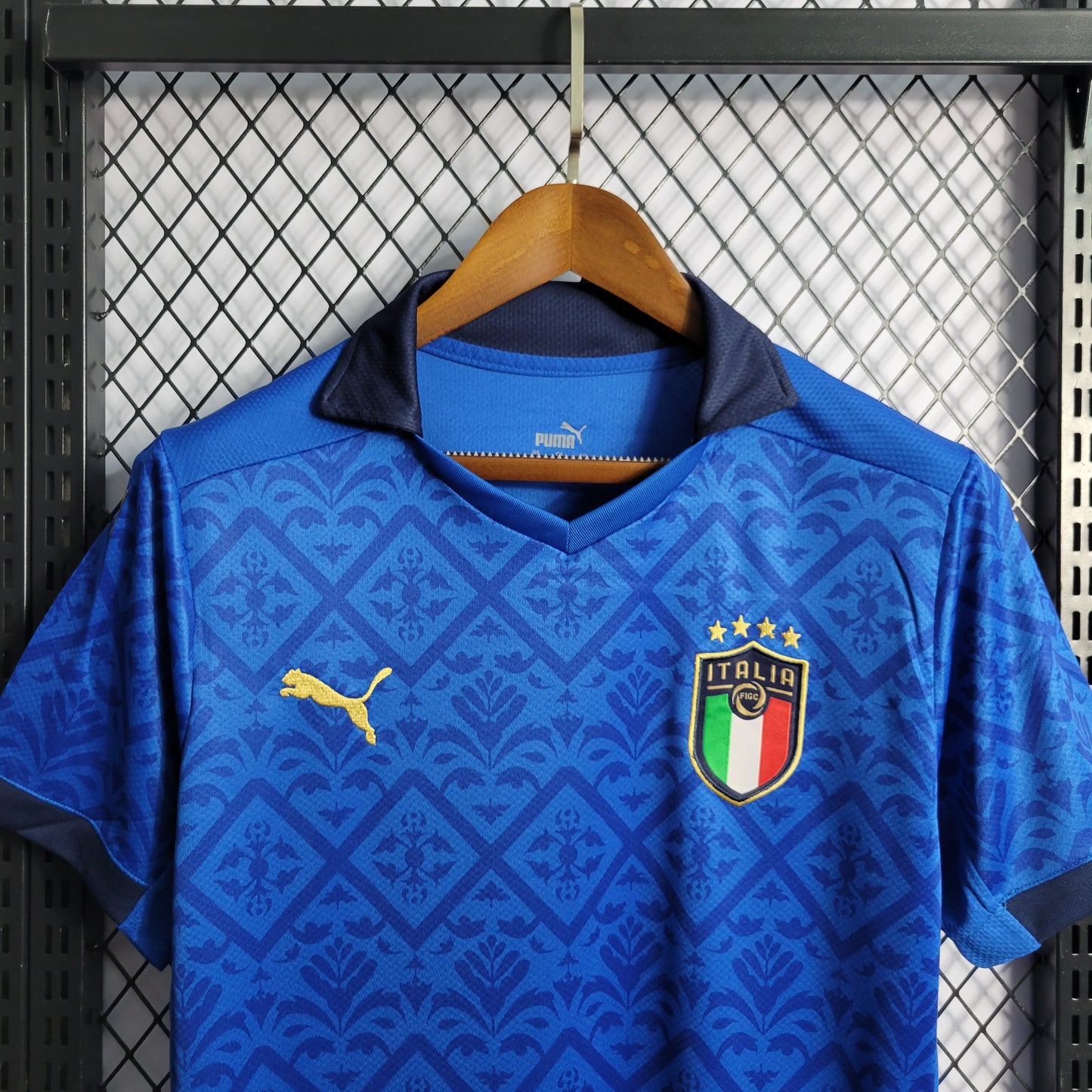 Italy “Azure Legacy” special jersey