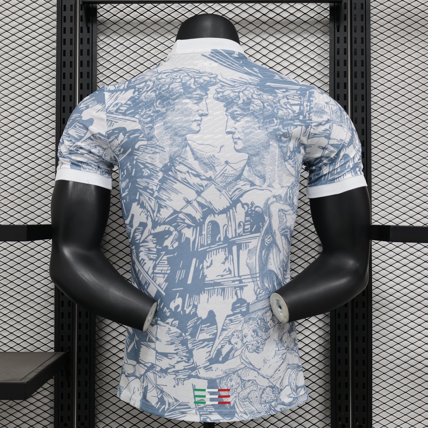 Italy “Roman Gold” special jersey