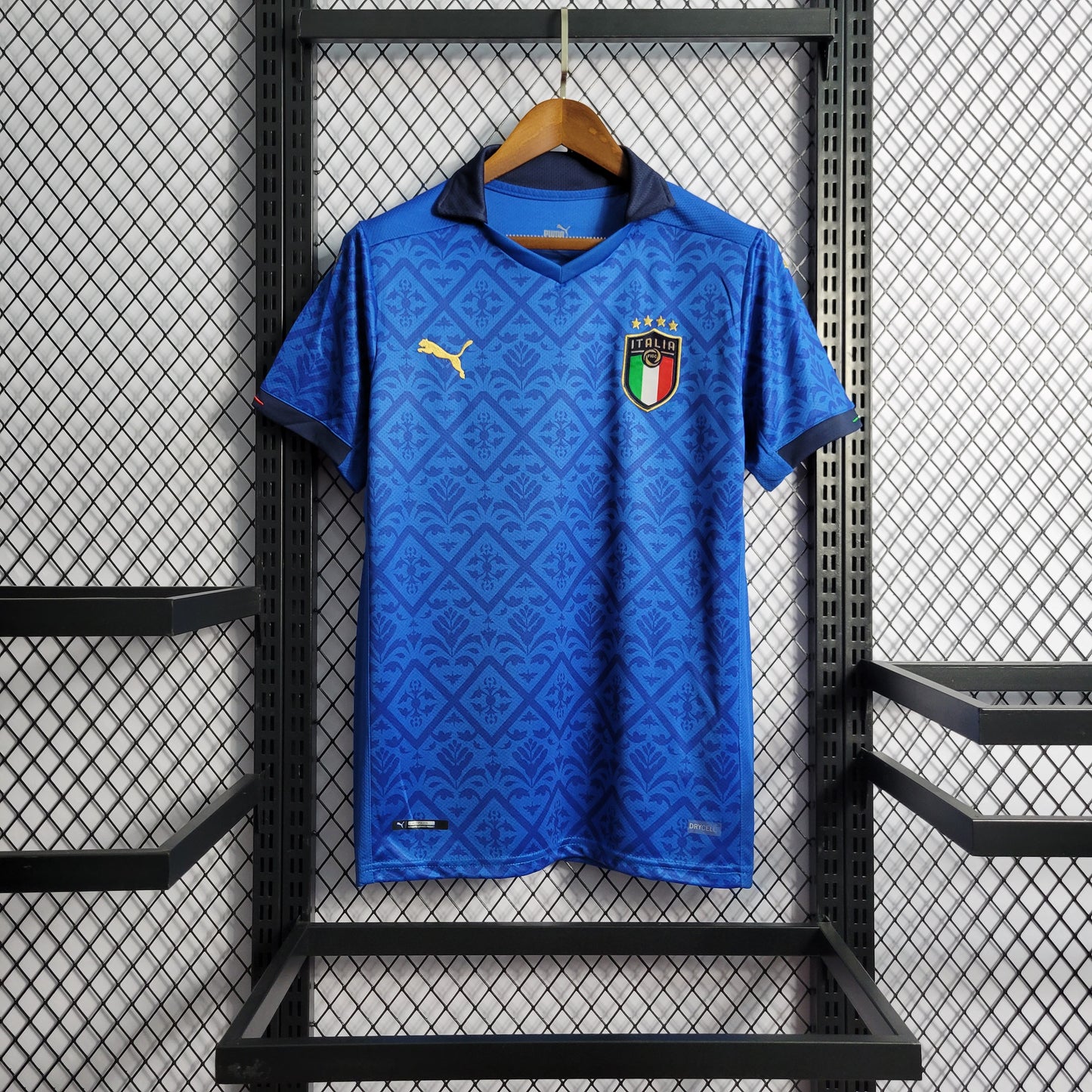 Italy “Azure Legacy” special jersey