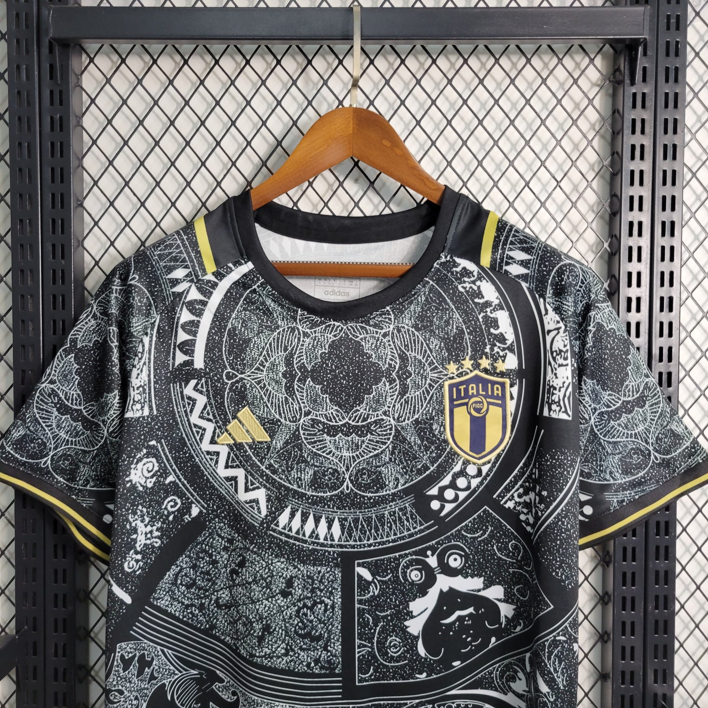 Italy “Azurro Fiero” special jersey