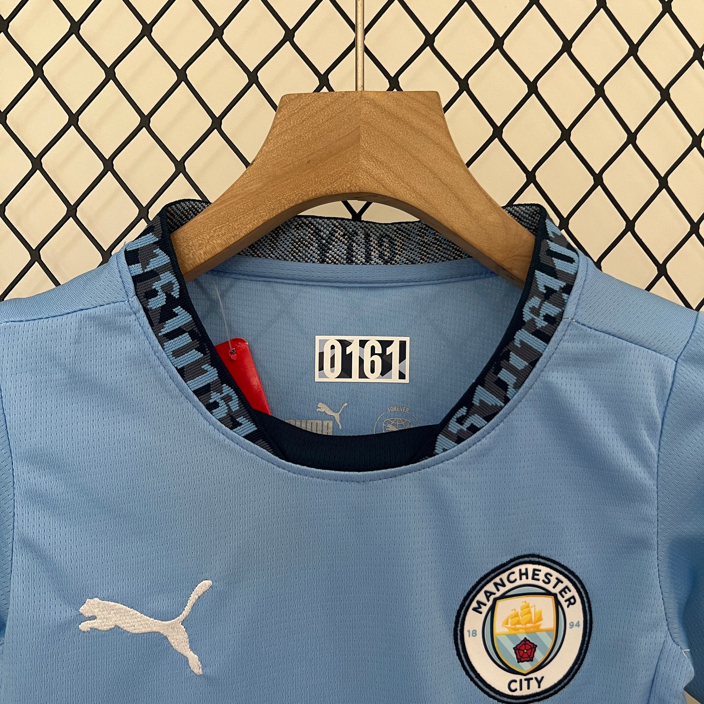 24/25 kids Manchester City home