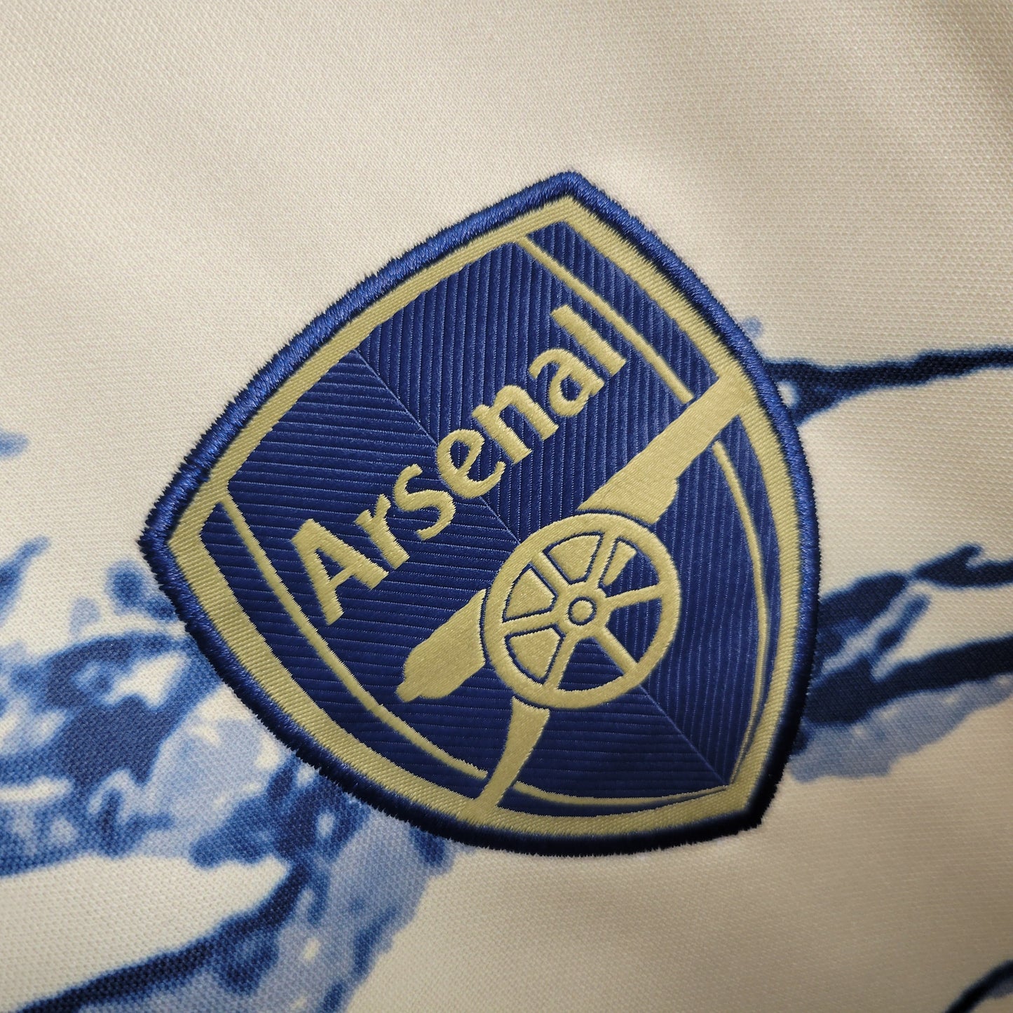 Arsenal “Forever Gunner” special jersey