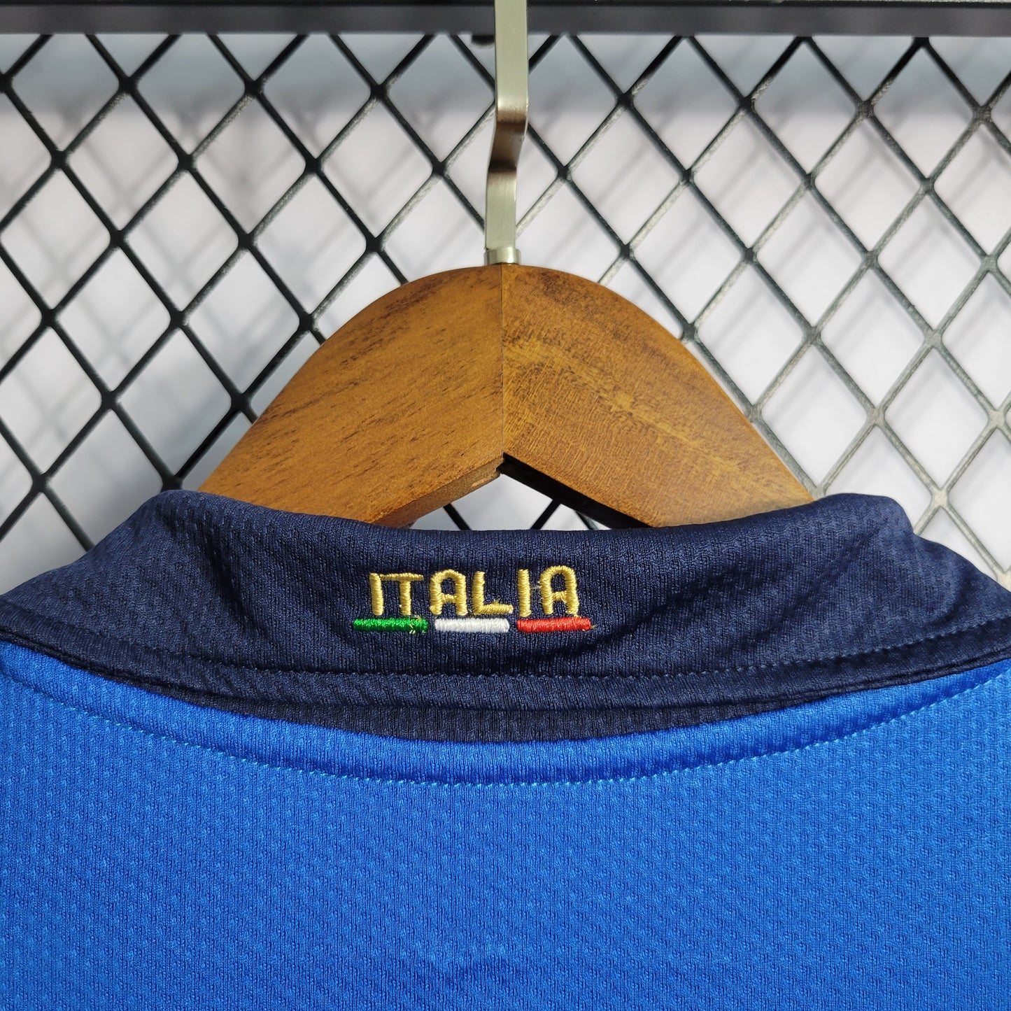 Italy “Azure Legacy” special jersey