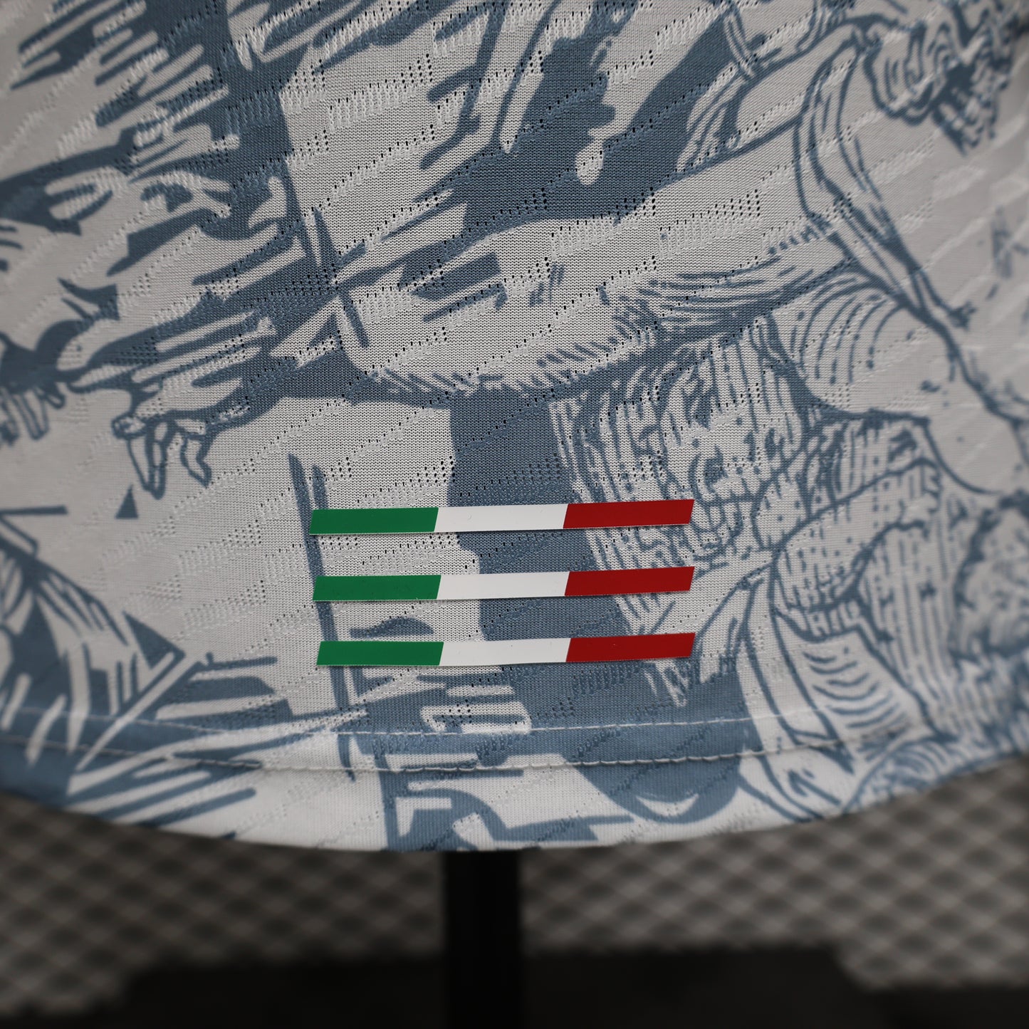 Italy “Roman Gold” special jersey