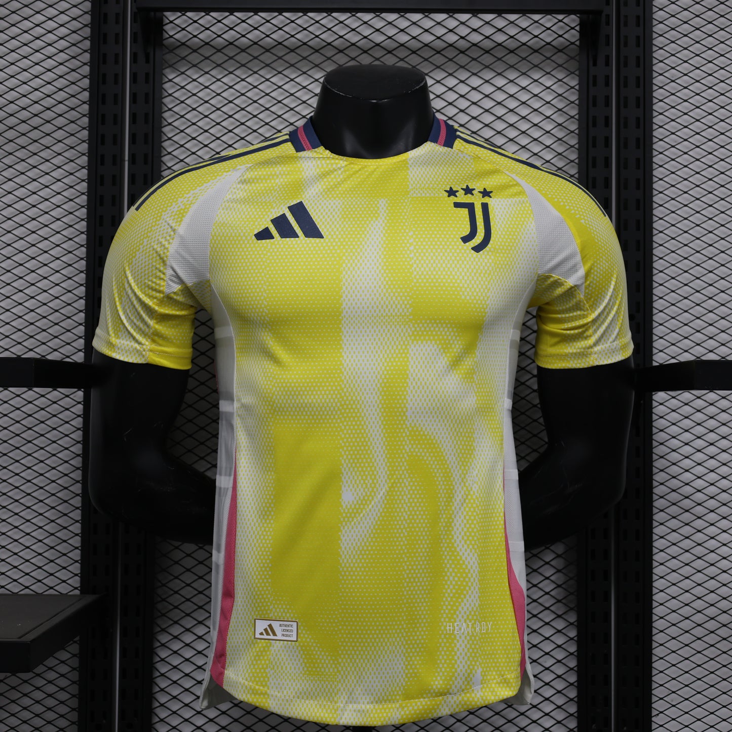 2024/25 Juventus Away Kit