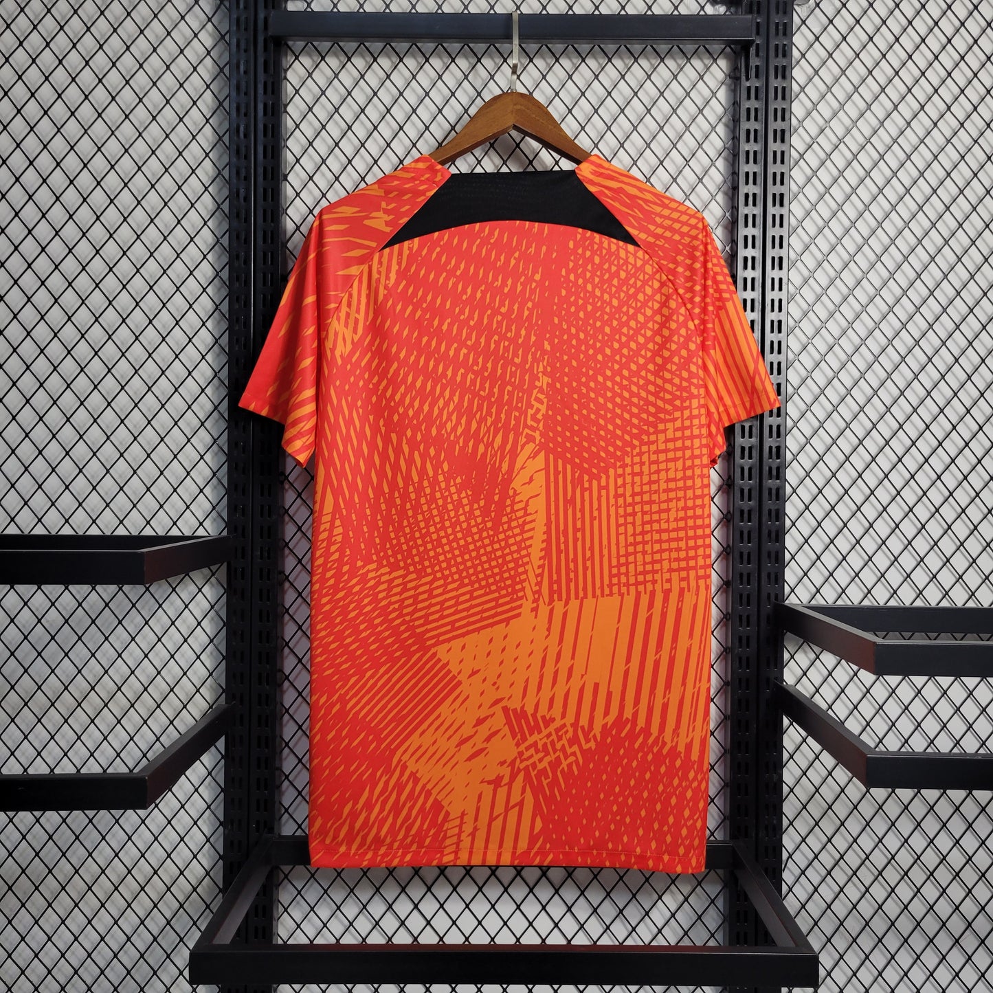 Atletico Madrid “Rojinaranja Edition” special jersey