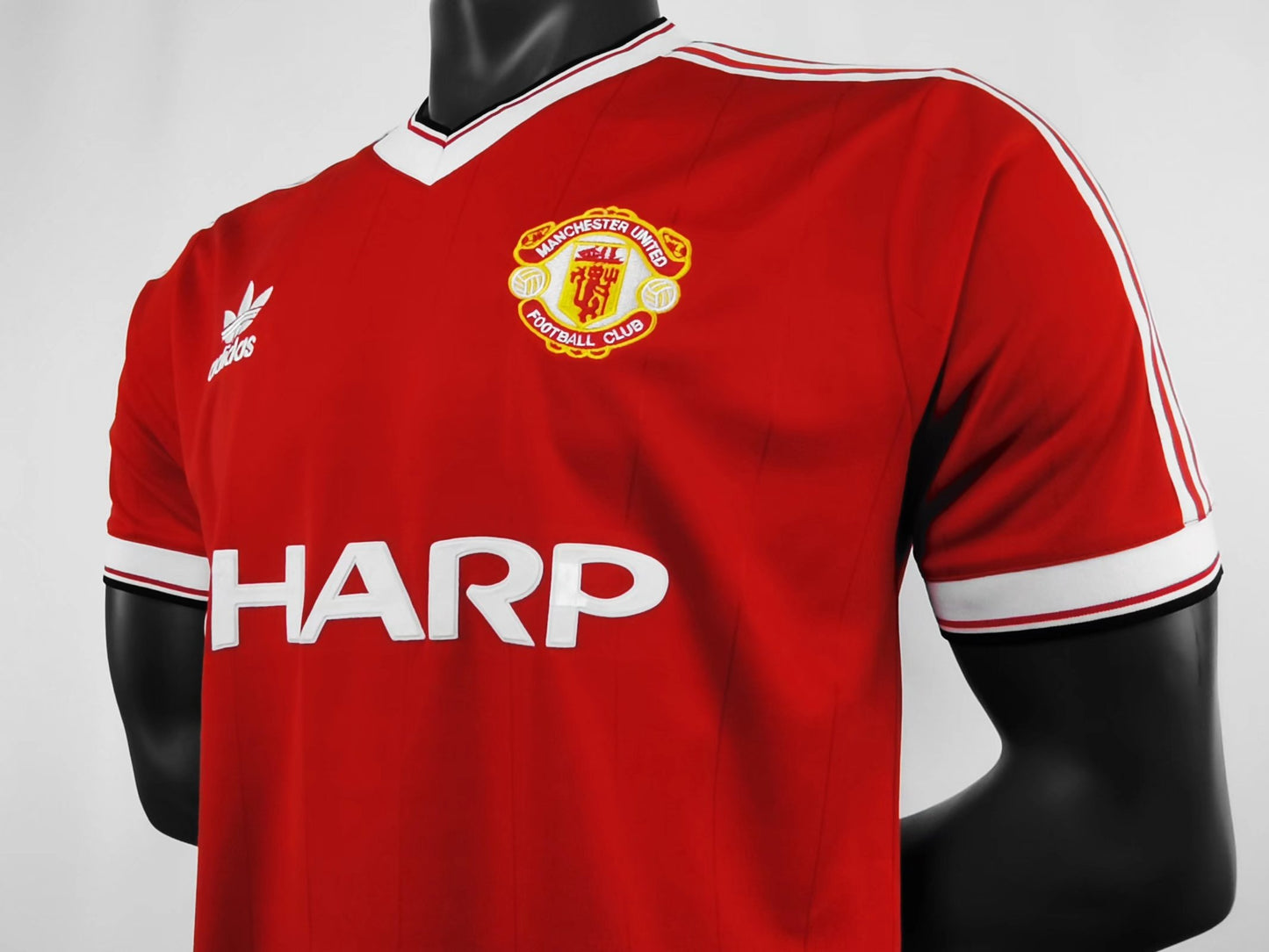 Retro 83/83 Manchester United Home Kit