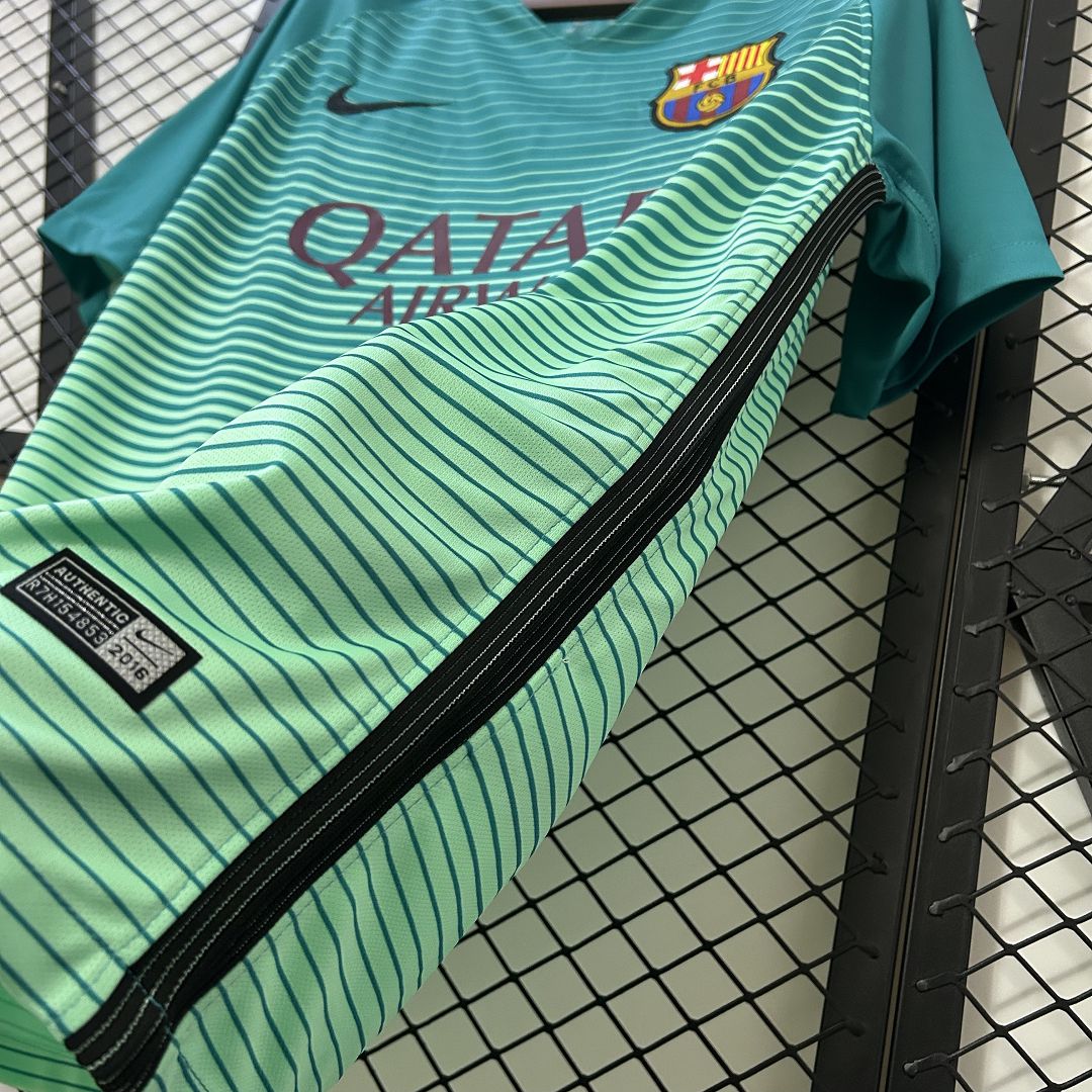 16-17 Barcelona Third Retro Kit