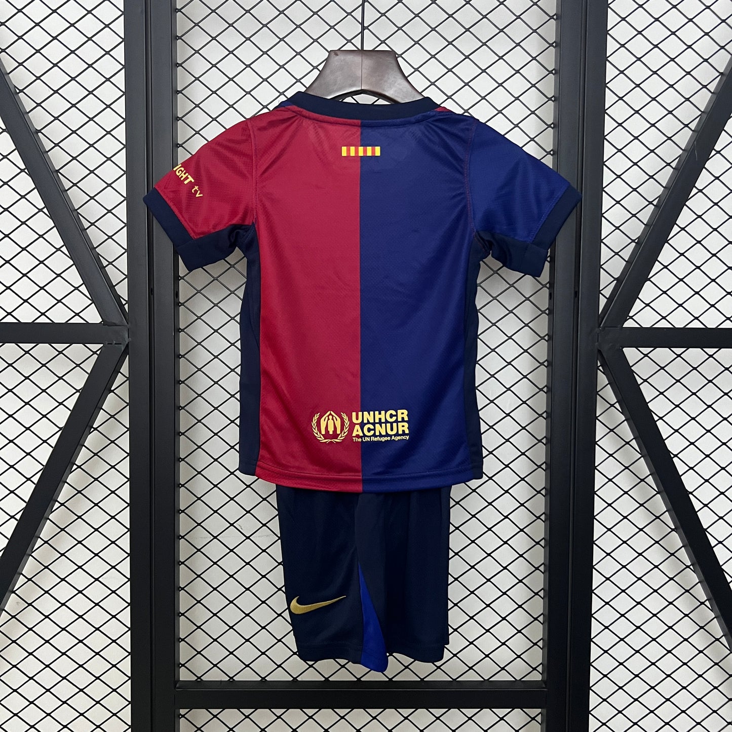 24 25 kids Barcelona home