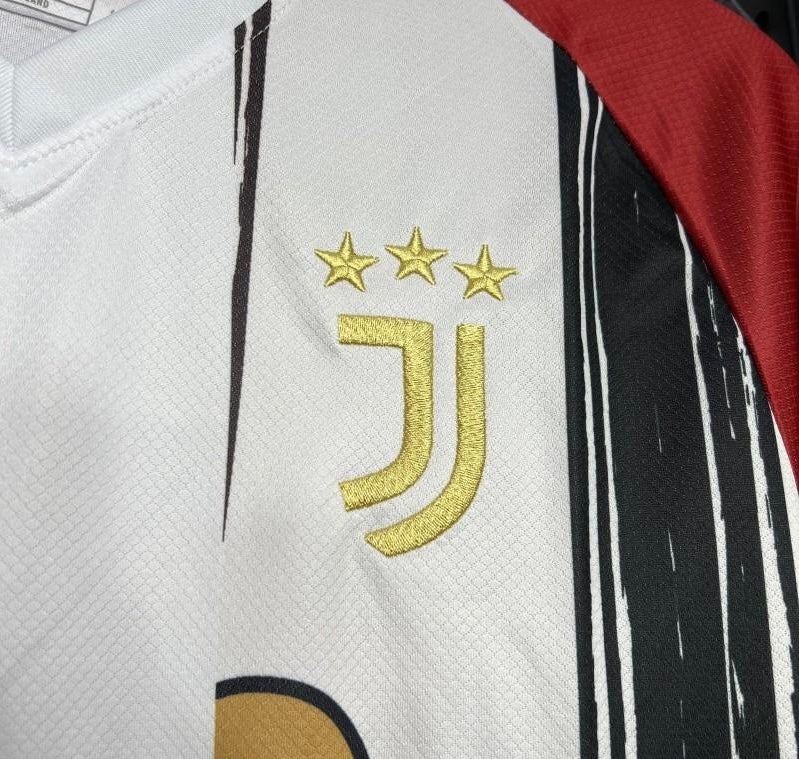 23/24 Juventus White/Red Special Jersey