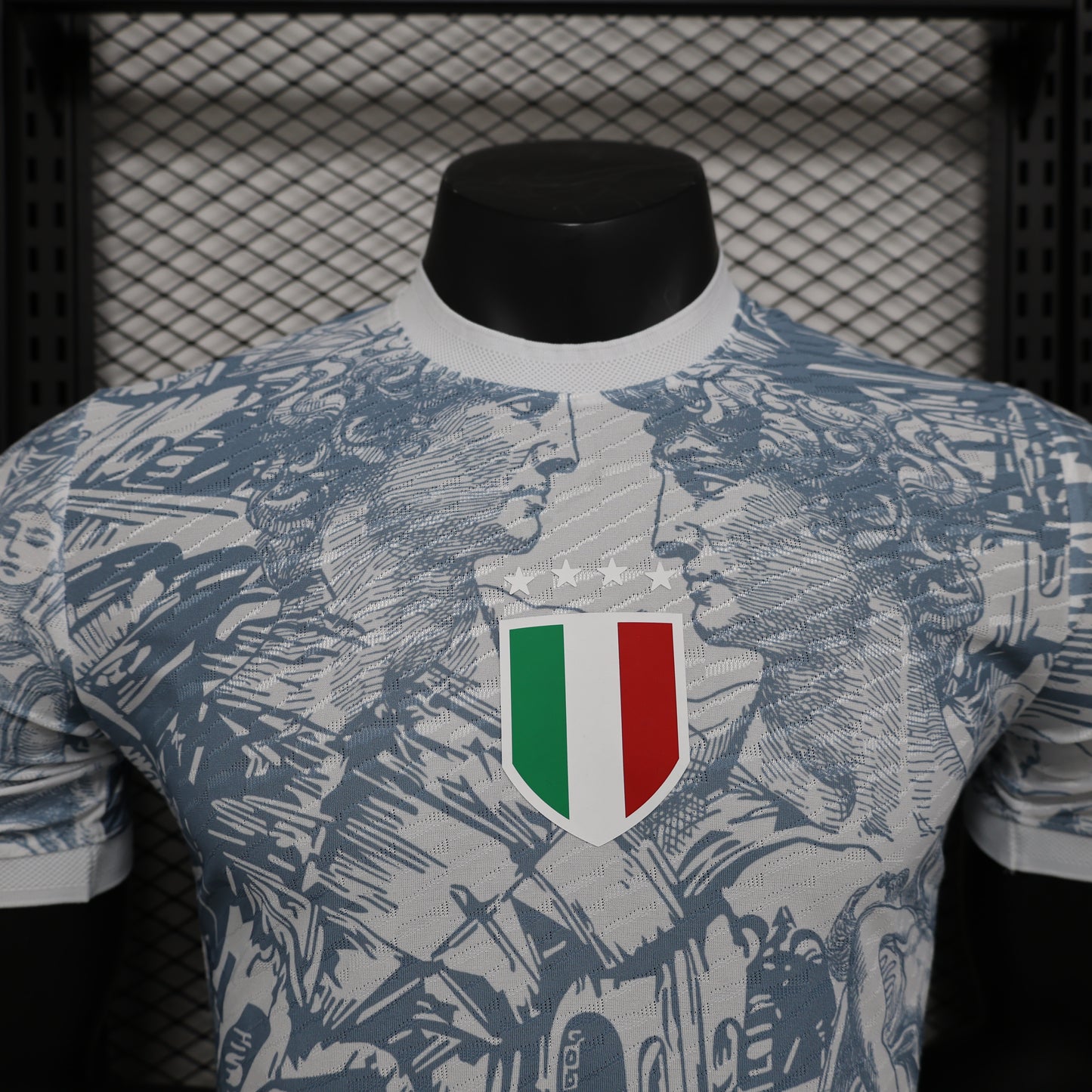 Italy “Roman Gold” special jersey