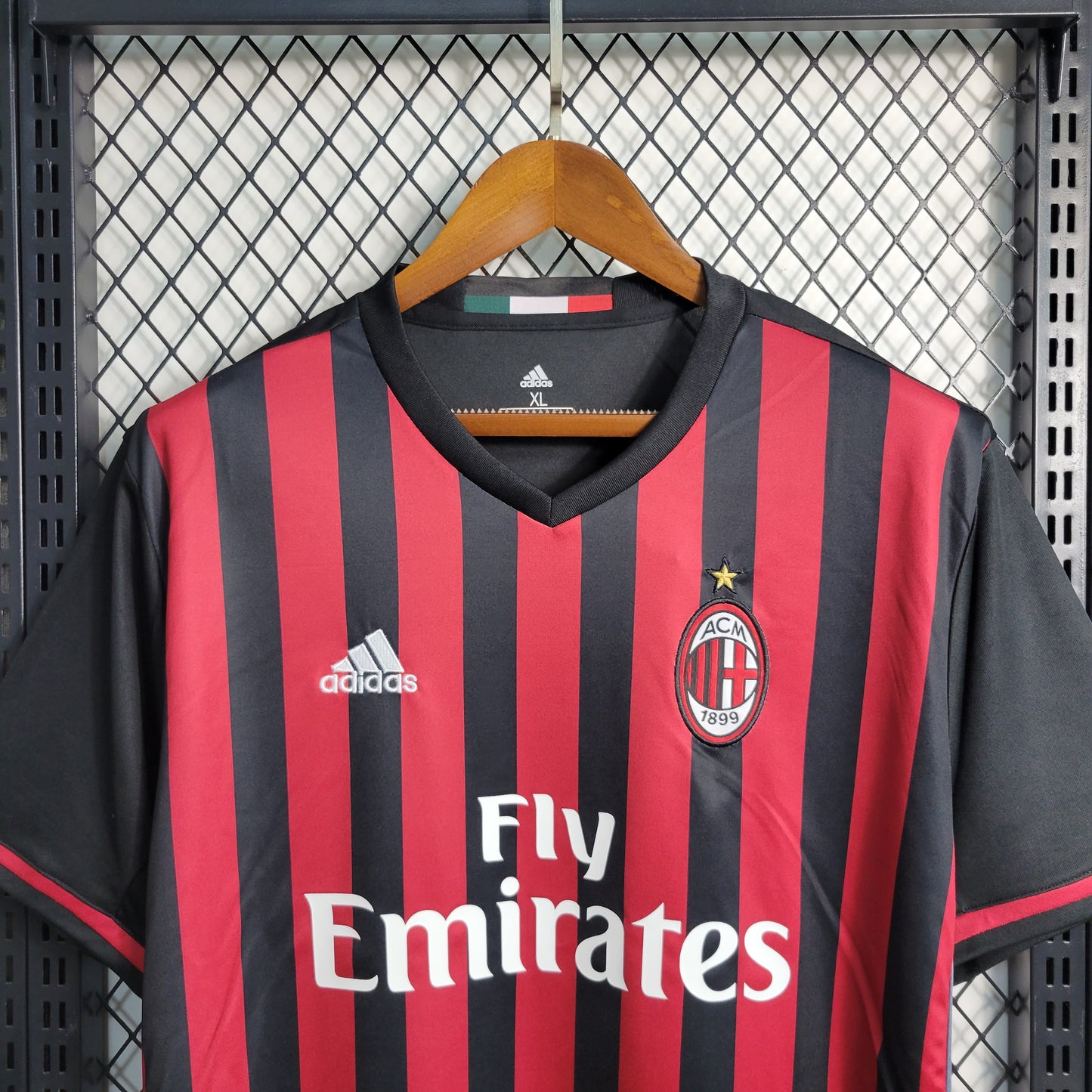 Retro 16-17 AC Milan Home