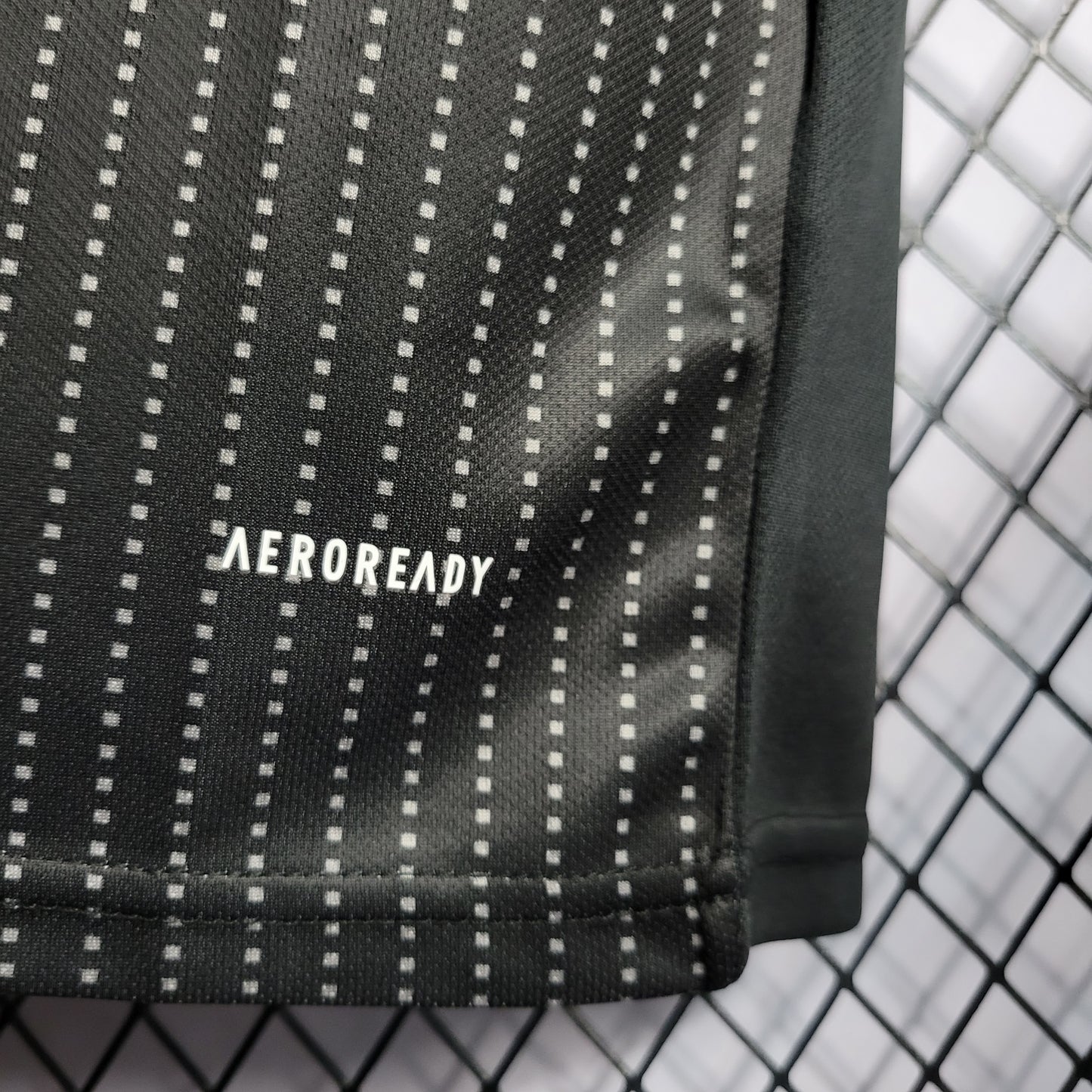 Bayern Munich “Golden Rot” special jersey