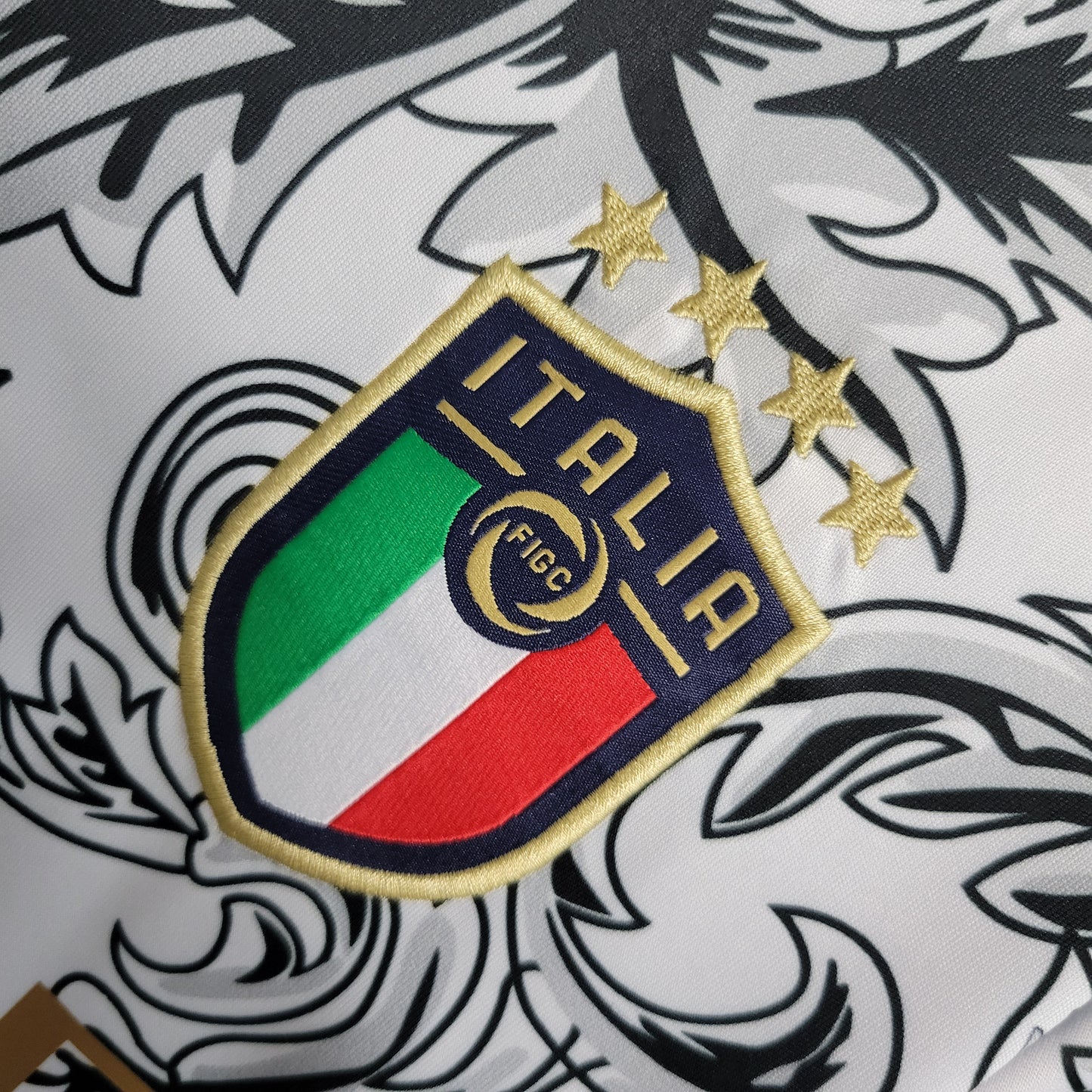 The Italy “Versace White” Special Kit
