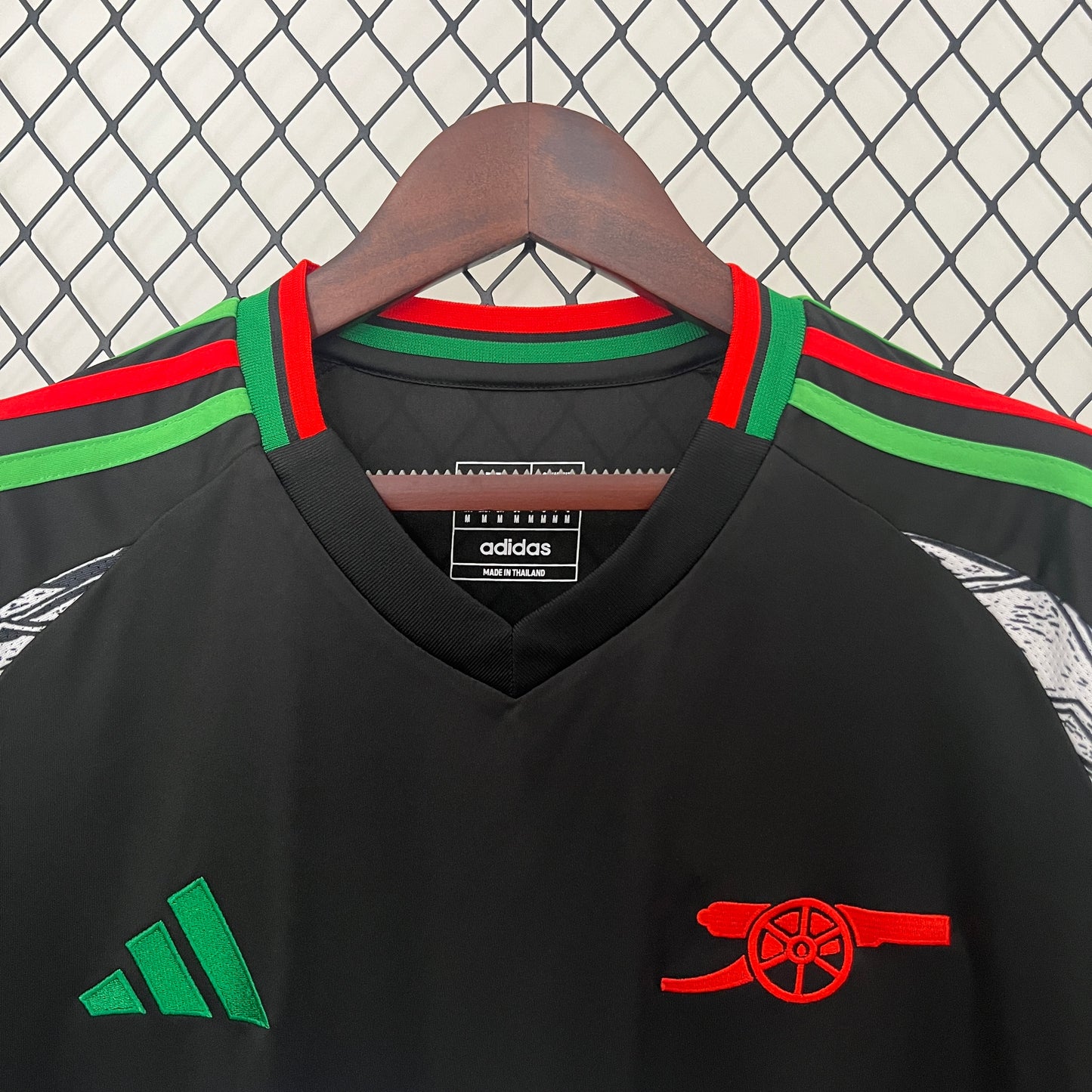 Arsenal “Gunners Elite” special jersey