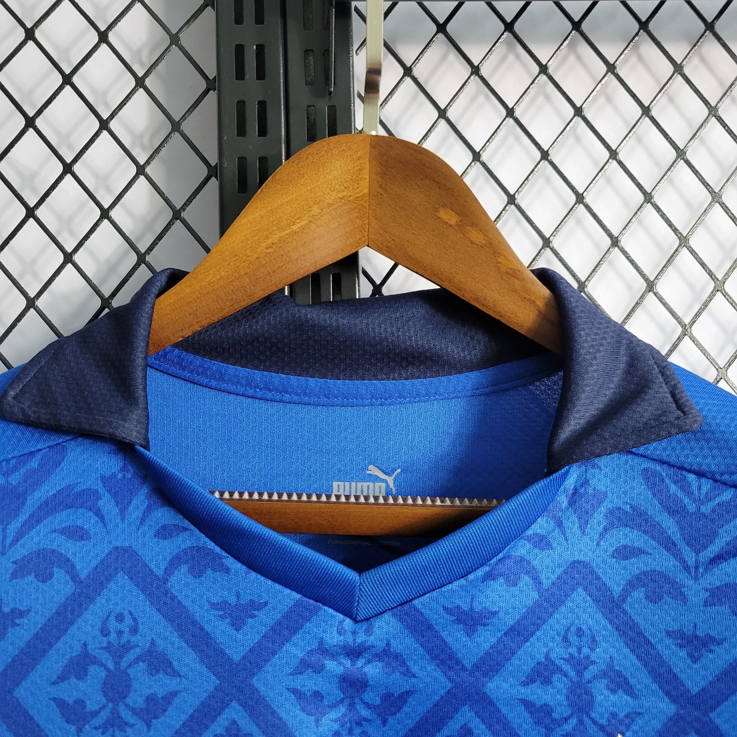 Italy “Azure Legacy” special jersey