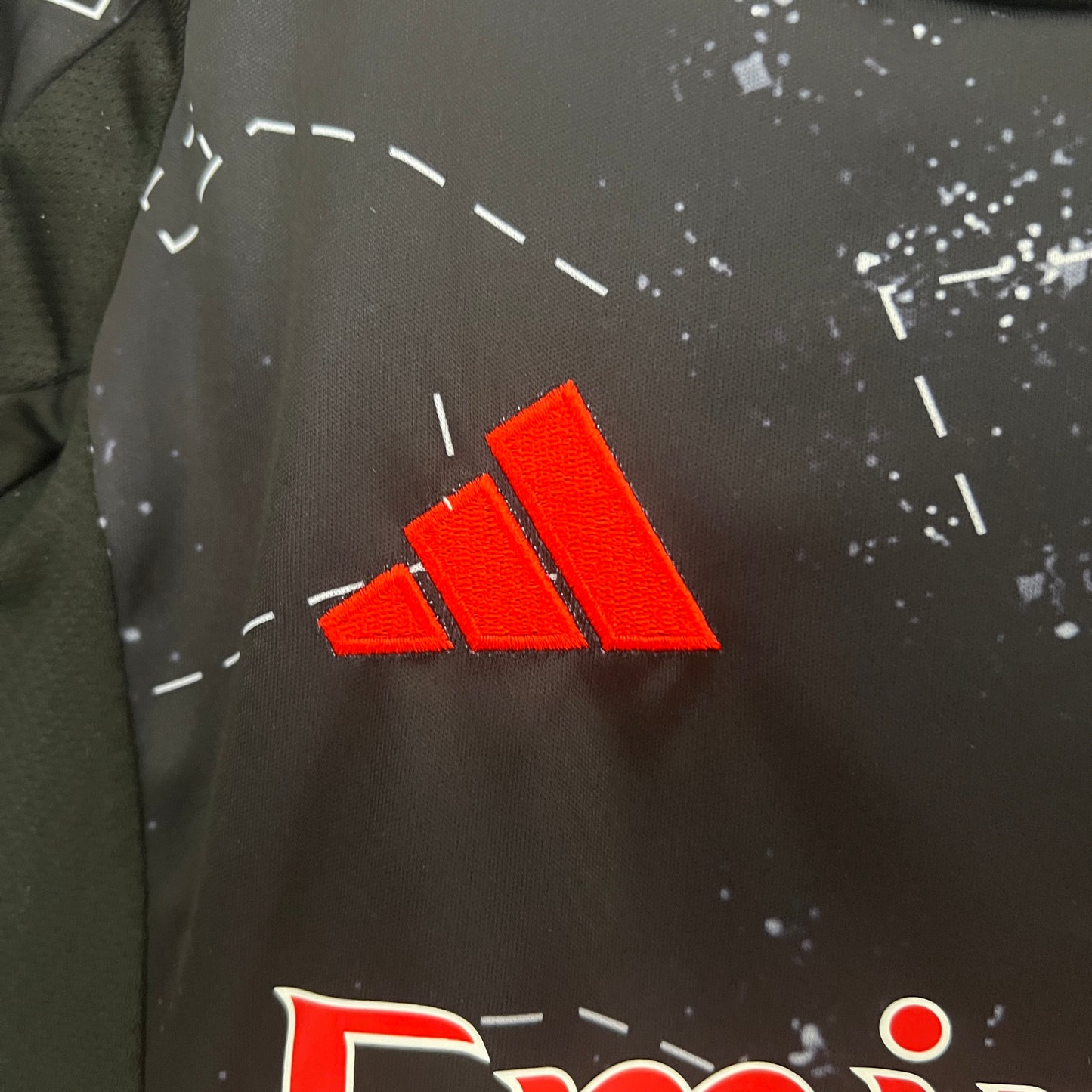 2425 Kids Benfica away