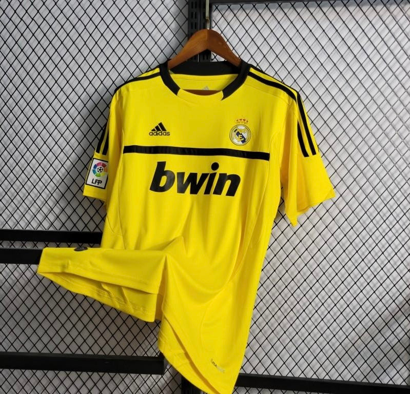 Goalkeeper 2011/12 Retro Real Madrid in Yellow