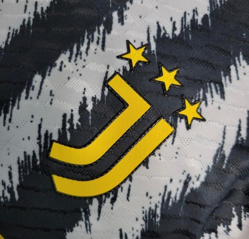2023/24 Juventus Home Kit