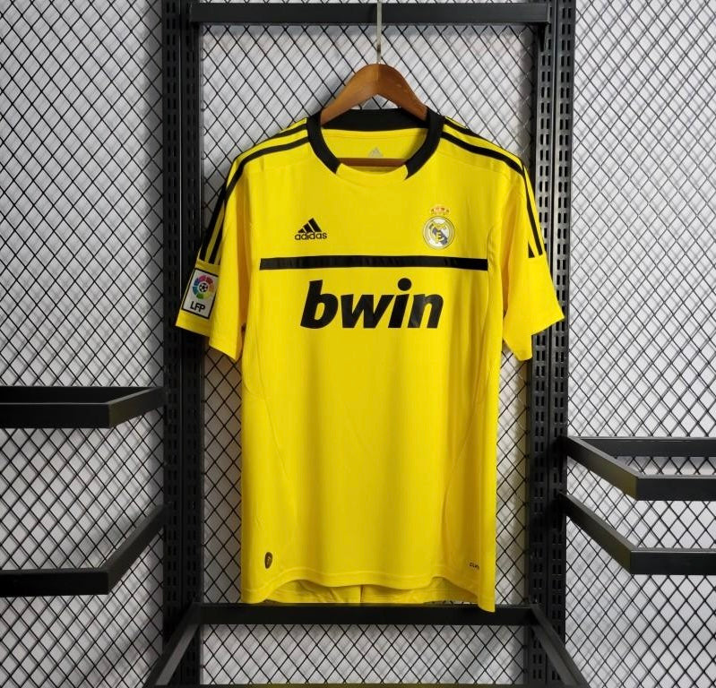 Goalkeeper 2011/12 Retro Real Madrid in Yellow