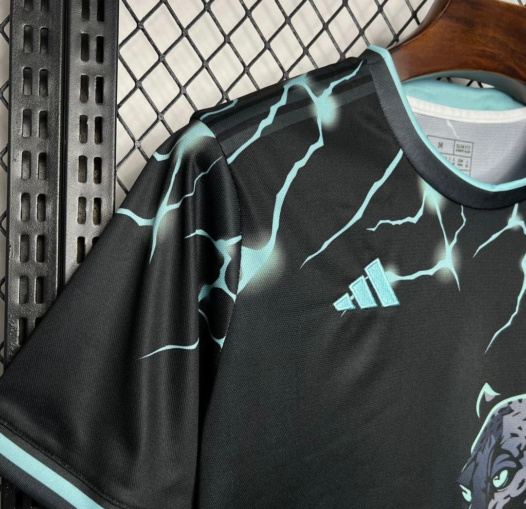 24/25 Real Madrid “Desert Panther” Black&Green Special Edition Kit