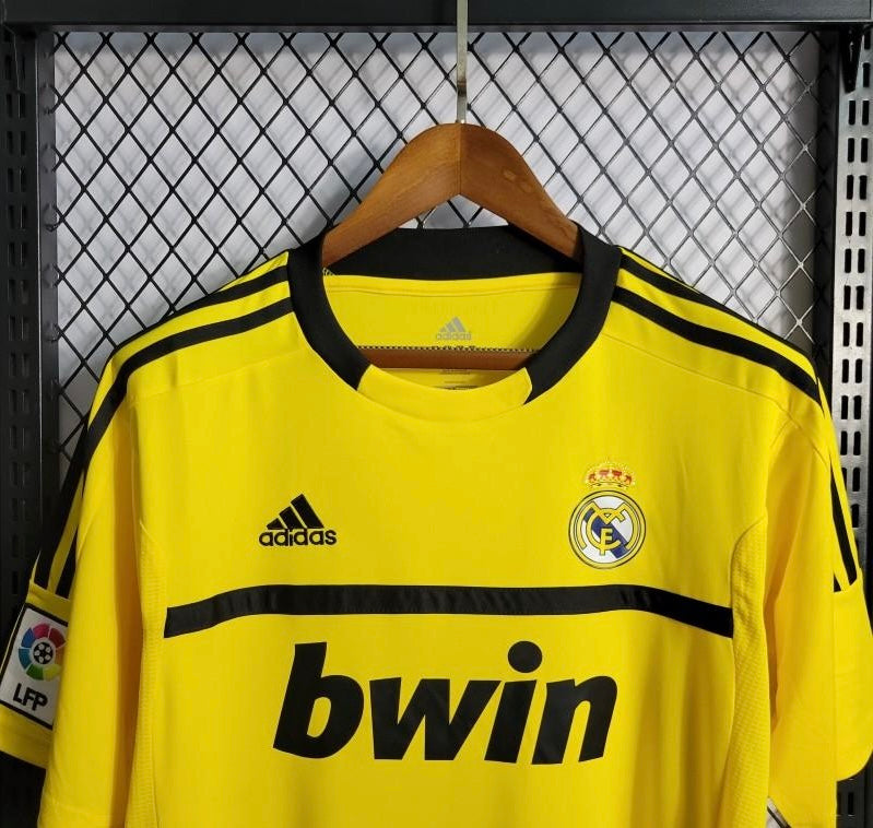 Goalkeeper 2011/12 Retro Real Madrid in Yellow