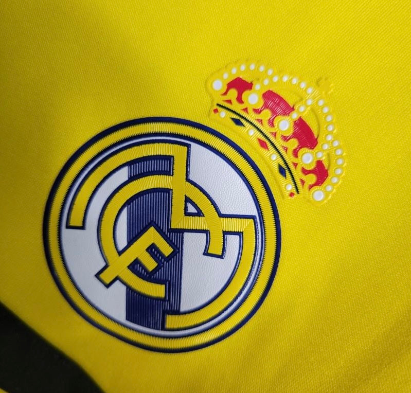 Goalkeeper 2011/12 Retro Real Madrid in Yellow