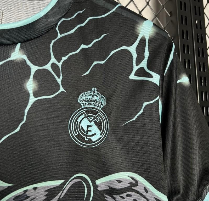 24/25 Real Madrid “Desert Panther” Black&Green Special Edition Kit