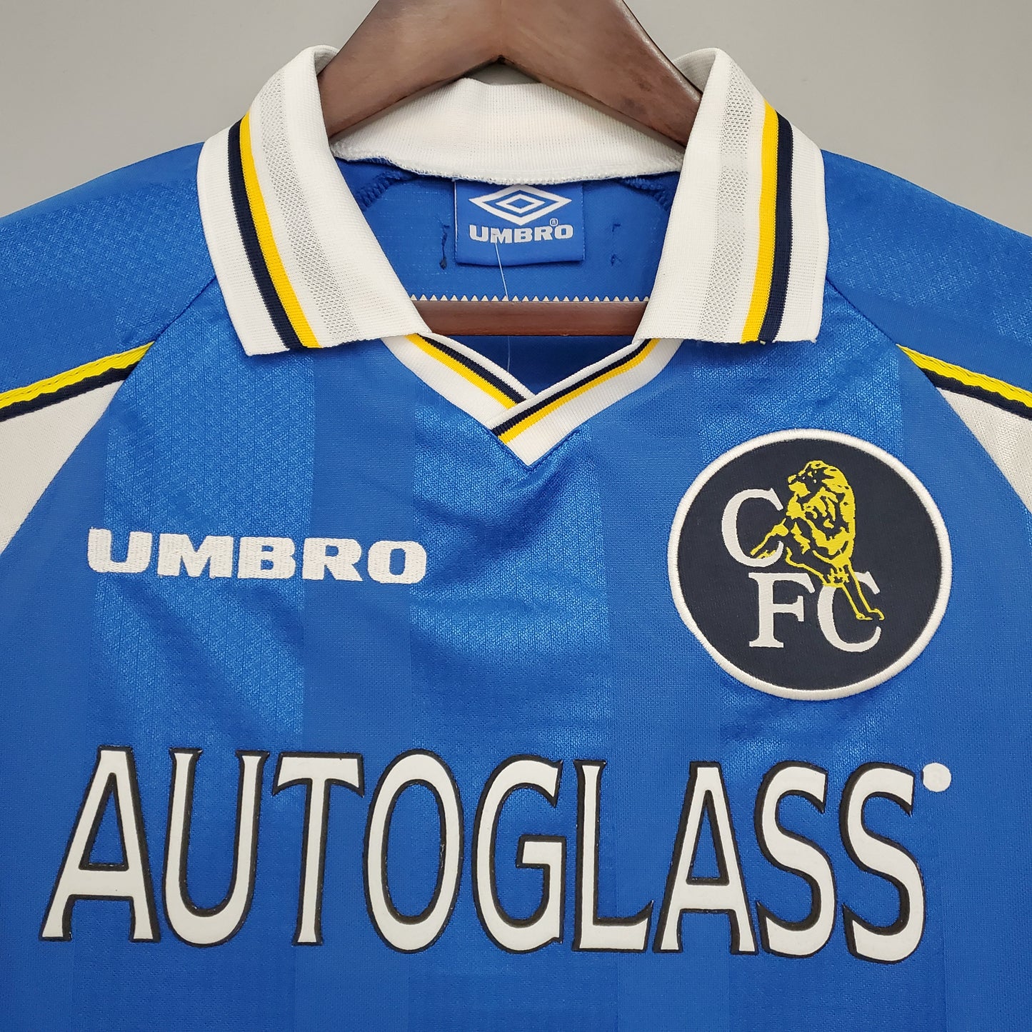 Retro Chelsea 97/98 Home Kit