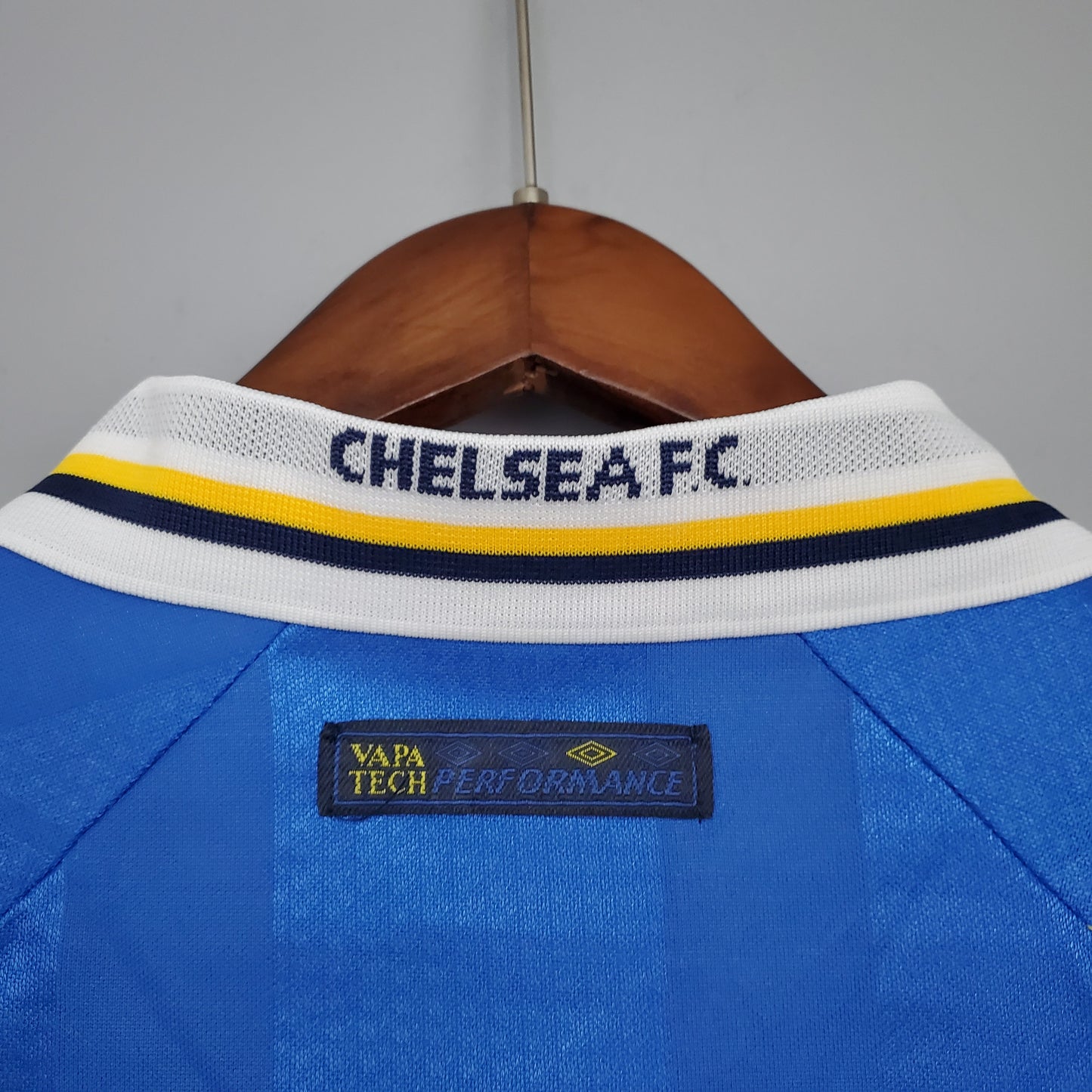 Retro Chelsea 97/98 Home Kit