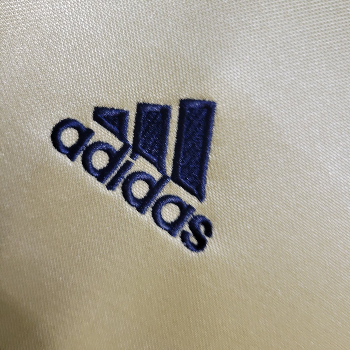 Bayern Munich “Golden Horizon” special jersey