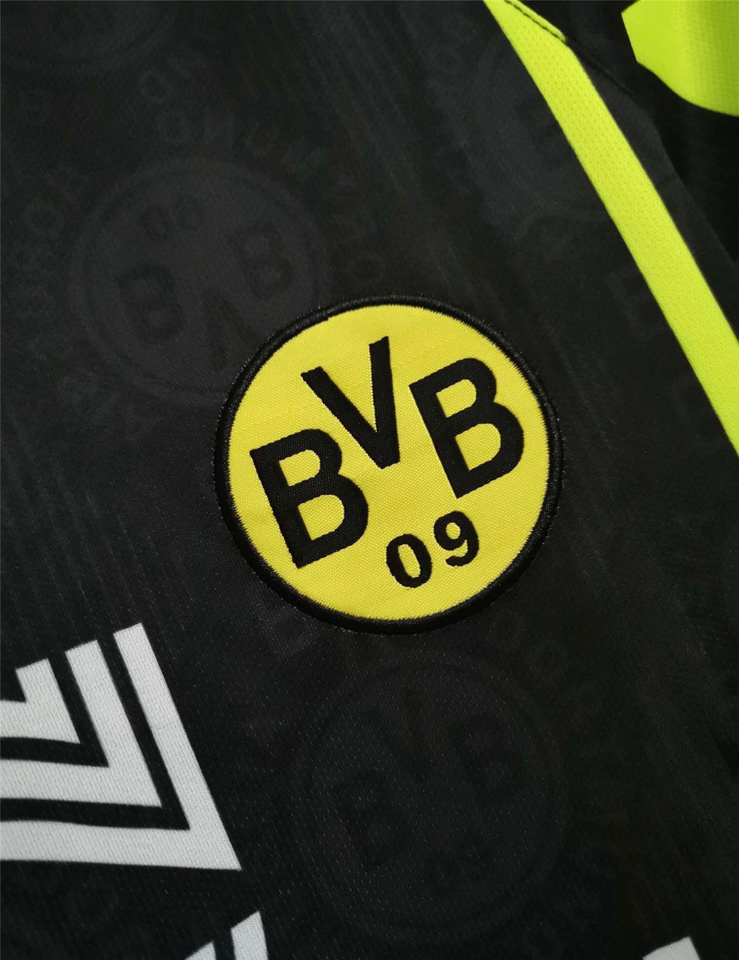 Retro 96/97 Borussia Dortmund Away Jersey