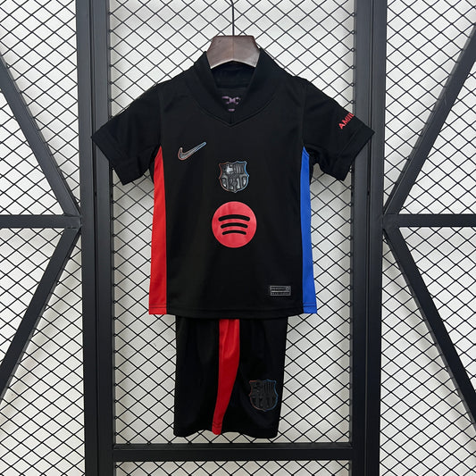 24 25 kids Barcelona away