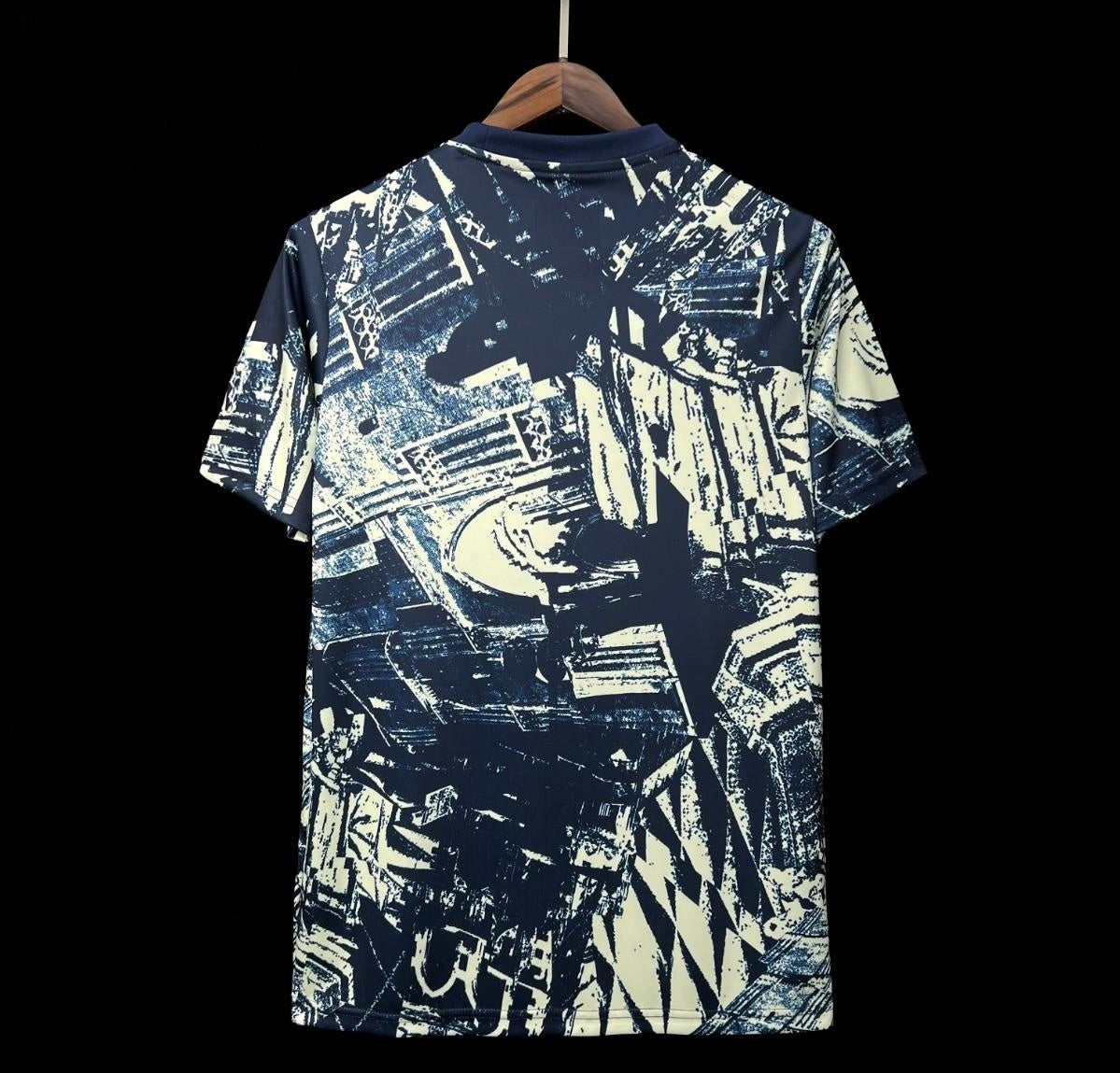 23/24 Bayern Munich Black Pre-Match Jersey