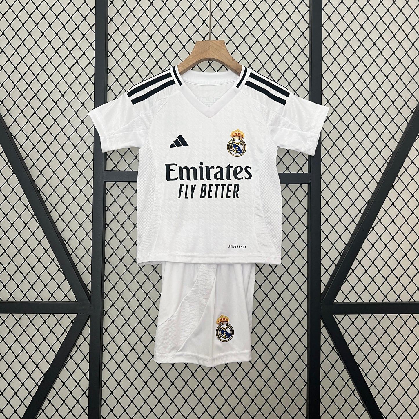24/25 kids Real Madrid home
