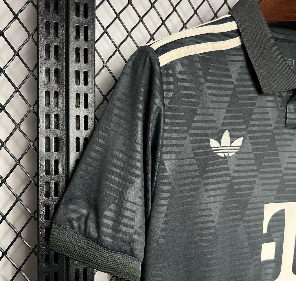 2024/25 Bayern Munich Oktoberfest Jersey