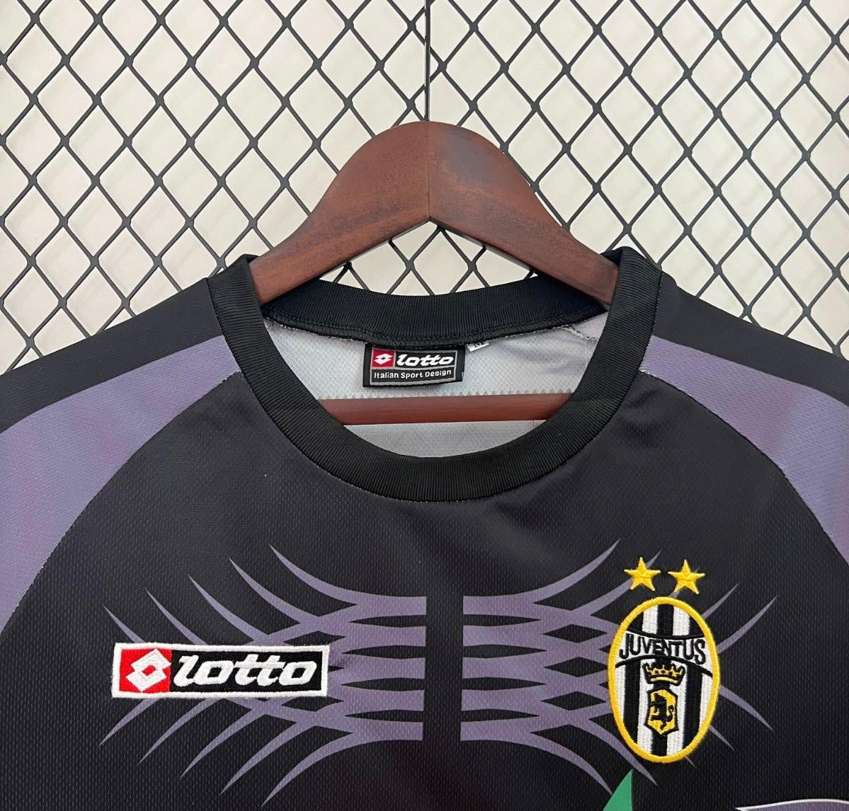 Retro 01/02 Juventus Black Goalkeeper Jersey