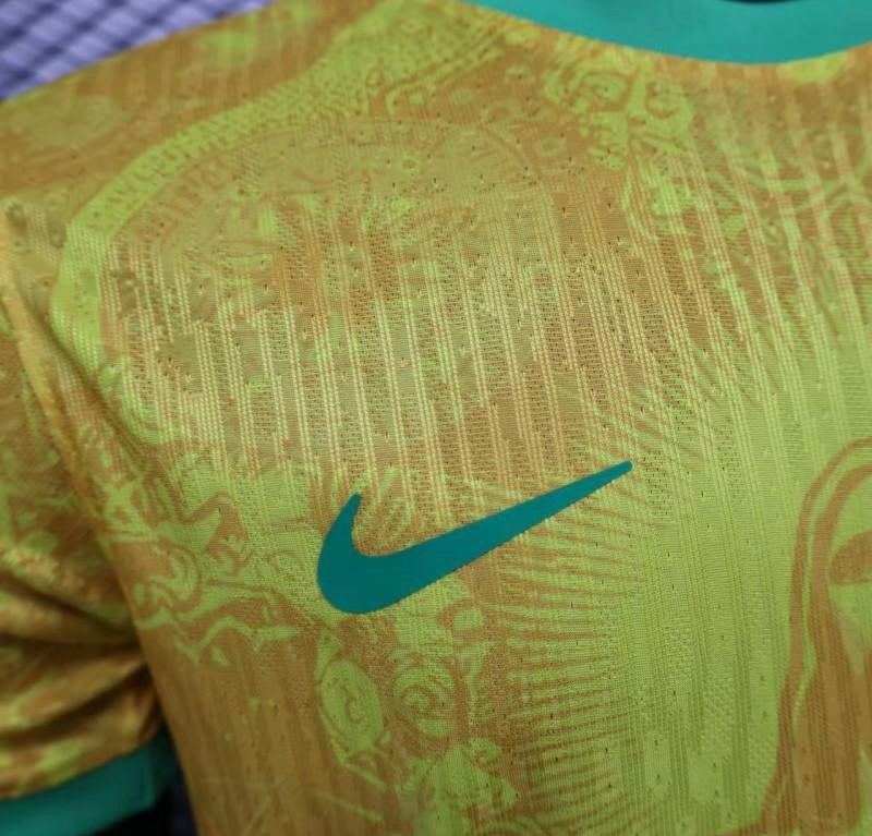 Brazil “Jesus Yellow” special kit