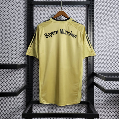 Bayern Munich “Golden Horizon” special jersey