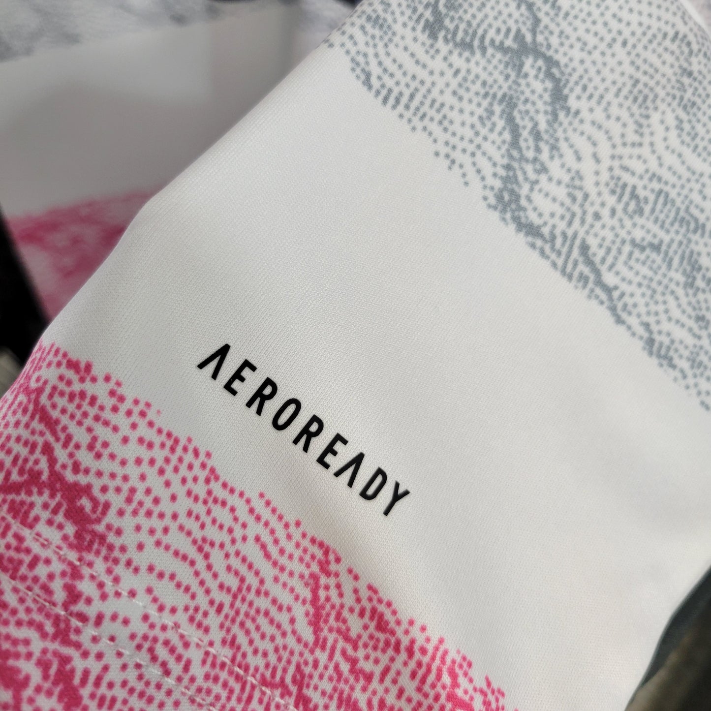 Juventus “Lightning” special jersey