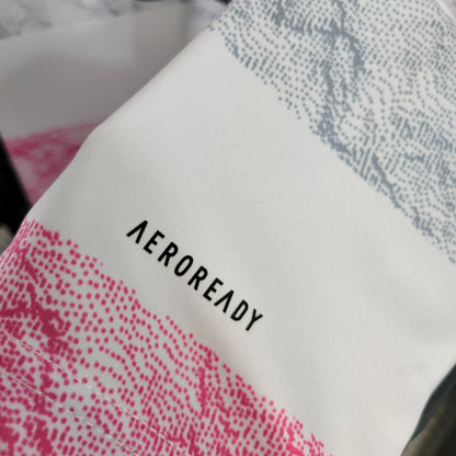 Juventus “Lightning” special jersey