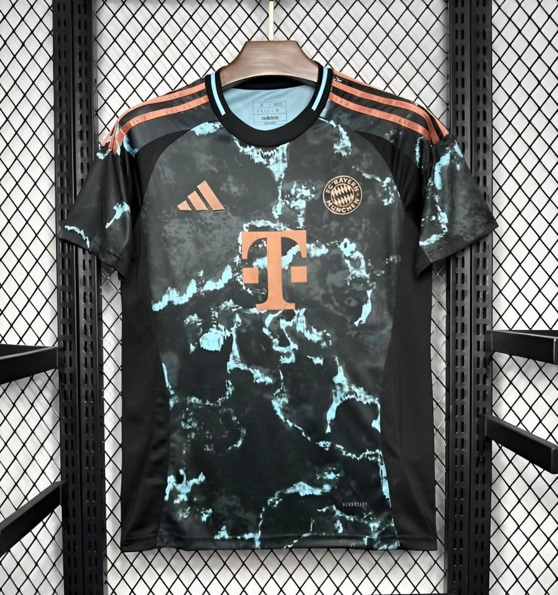FC Bayern Munich Away 2024/25 Kit