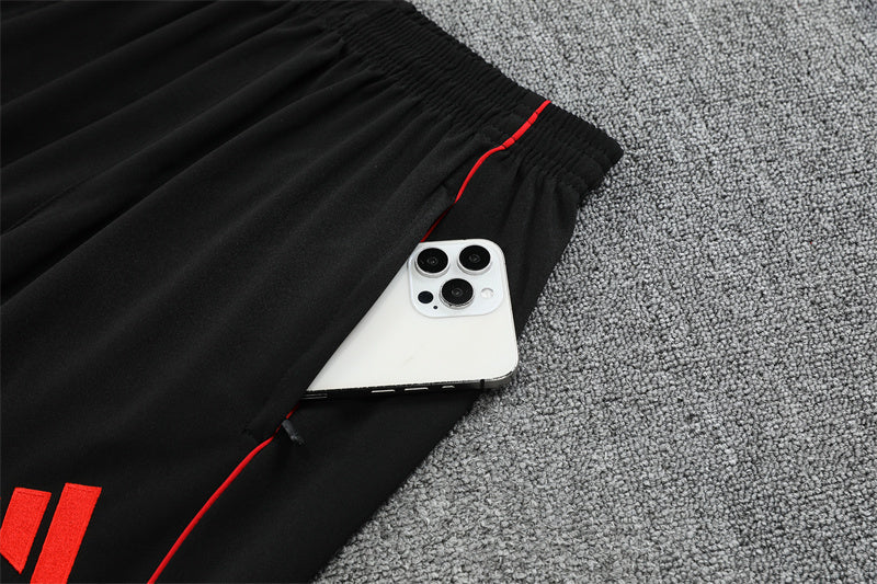 Manchester United ,,Red Voltage" Tracksuit