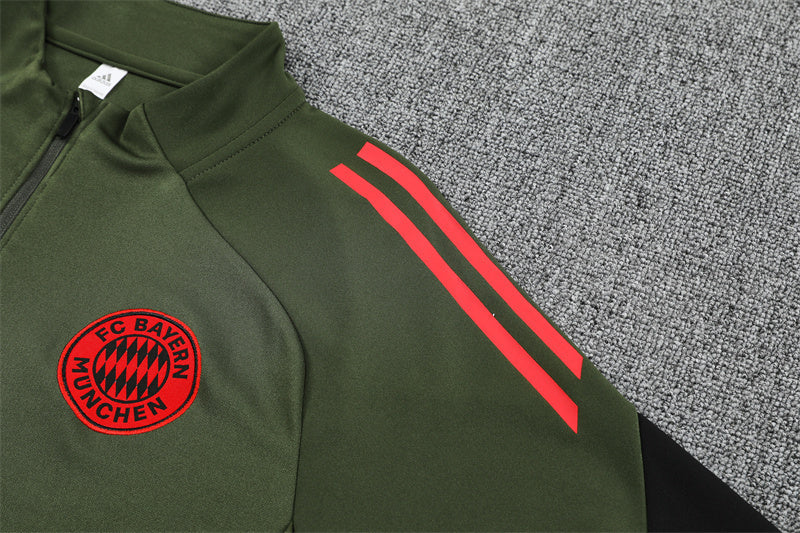 Bayern München ,,Green Forest" Tracksuit